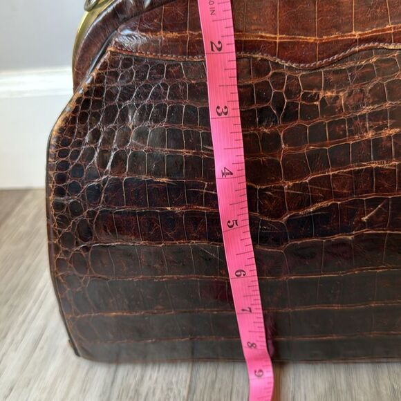 Vintage Ideal Leather Crocodile Bag Brown Embossed Brass Clasp - Picture 12 of 13